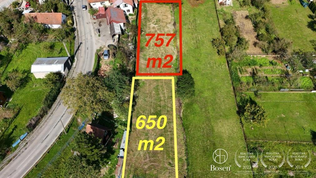 BOSEN | Na predaj stavebný pozemok 757 m2 - Skalka nad Váhom