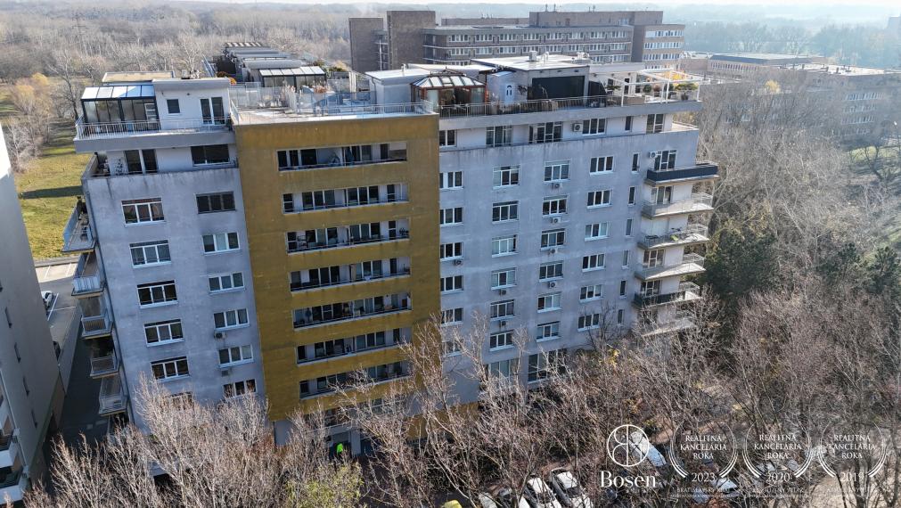 BOSEN | Na prenájom 4 izbový byt s veľkou terasou, zimnou záhradou a parkovacím miestom