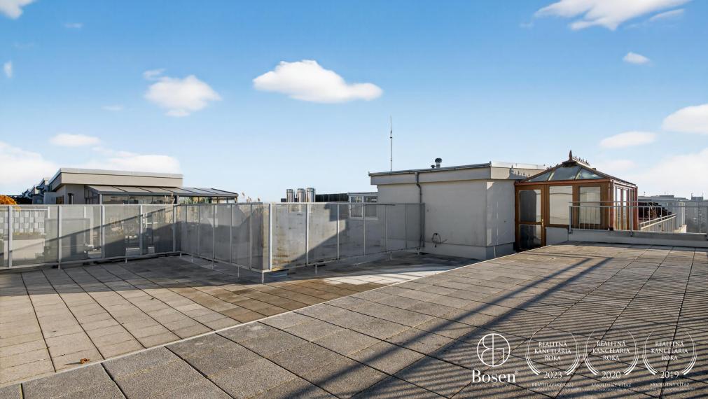 BOSEN | Na prenájom 4 izbový byt s veľkou terasou, zimnou záhradou a parkovacím miestom