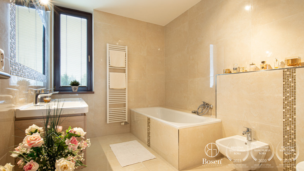 BOSEN | Priestranný 5-izbový rodinný dom pri Green Resort Hrubá Borša