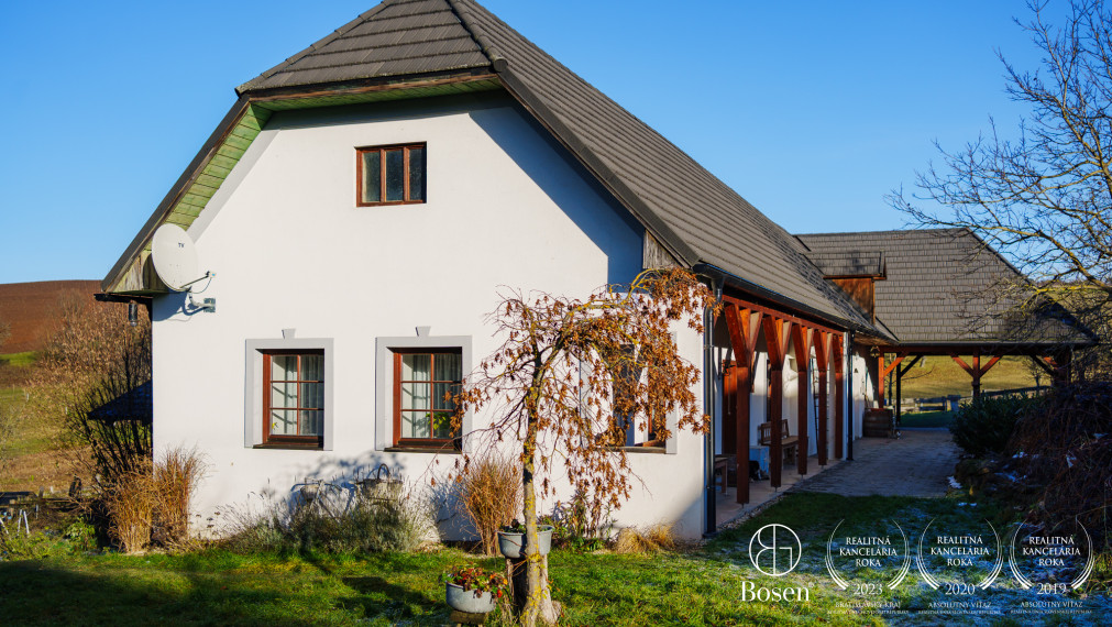 BOSEN | Rodinná farma pri Litave s pozemkom vo výmere 9 565 m²