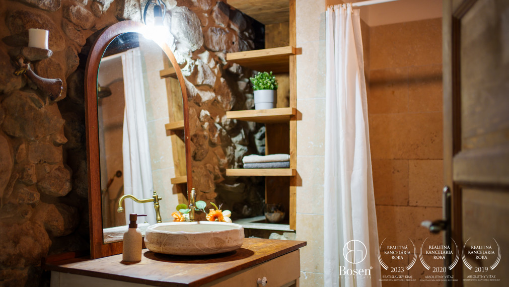 BOSEN | Rodinná farma pri Litave s pozemkom vo výmere 9 565 m²