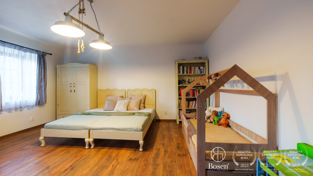 BOSEN | Rodinná farma pri Litave s pozemkom vo výmere 9 565 m²