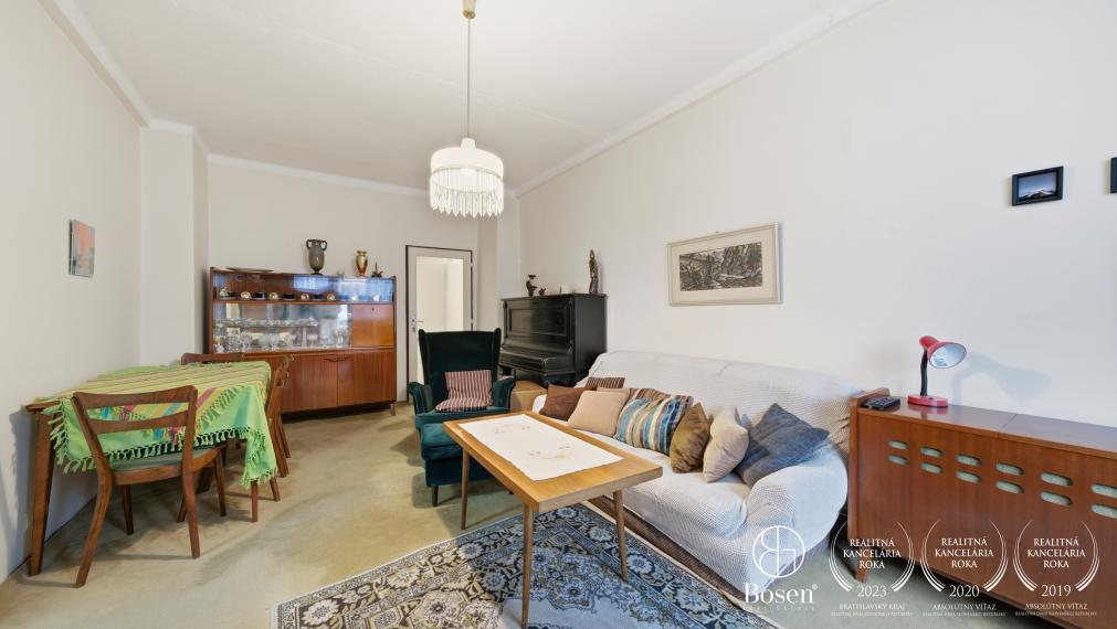 LOYALTERS | Na predaj 3 izbový byt s balkónom v Krasňanoch v blízkosti prírody.