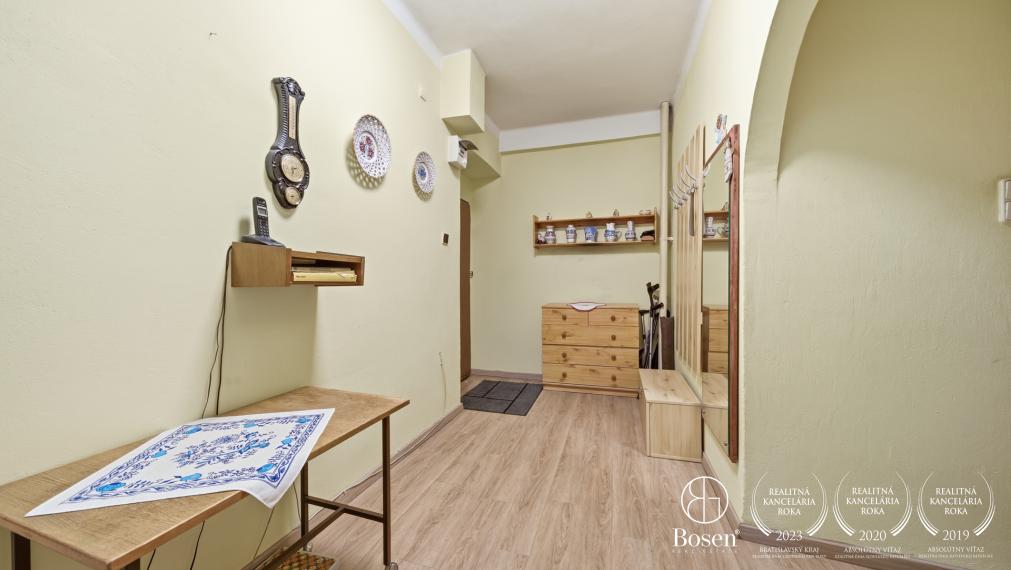 LOYALTERS | Na predaj 3 izbový byt s balkónom v Krasňanoch v blízkosti prírody.