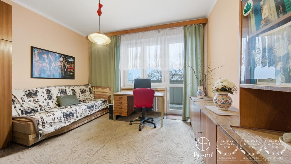 LOYALTERS | Na predaj 3 izbový byt s balkónom v Krasňanoch v blízkosti prírody.