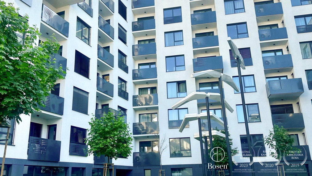 BOSEN | Prémiový, zariadený 3-izbový klimatizovaný byt s balkónom v novostavbe Kesselbauer - Námestie 1. mája, 76 m²
