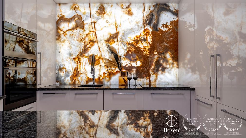 BOSEN | Prémiový, zariadený 3-izbový klimatizovaný byt s balkónom v novostavbe Kesselbauer - Námestie 1. mája, 76 m²