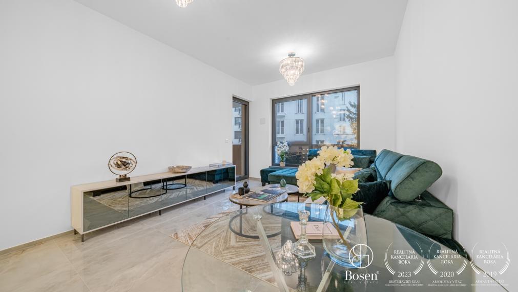 BOSEN | Prémiový, zariadený 3-izbový klimatizovaný byt s balkónom v novostavbe Kesselbauer - Námestie 1. mája, 76 m²