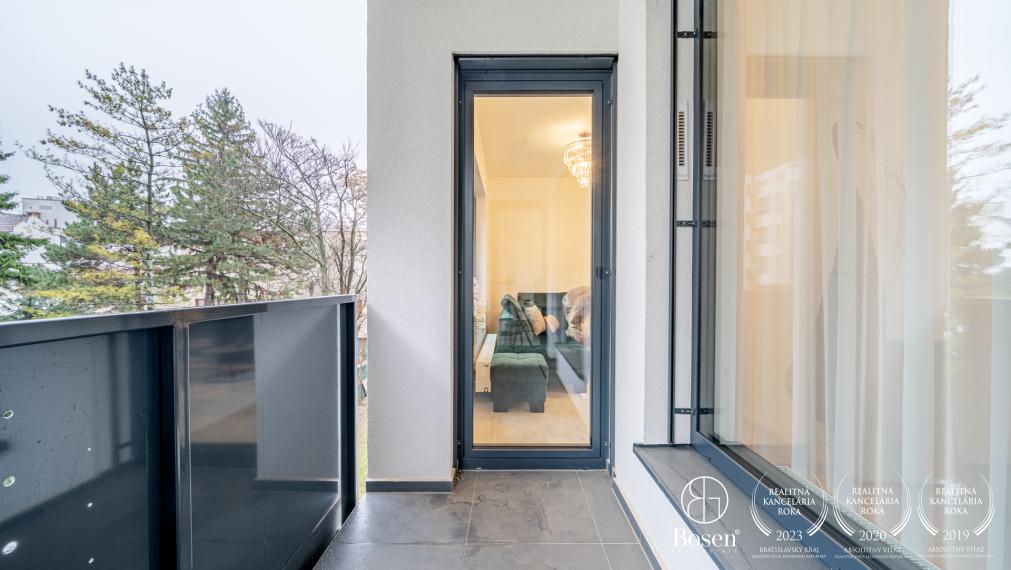 BOSEN | Prémiový, zariadený 3-izbový klimatizovaný byt s balkónom v novostavbe Kesselbauer - Námestie 1. mája, 76 m²