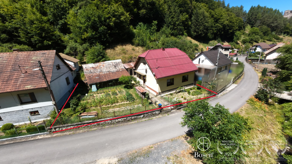 LOYALTERS | menší rodinný dom v Šášovskom Podhradí