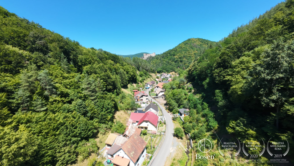 LOYALTERS | menší rodinný dom v Šášovskom Podhradí