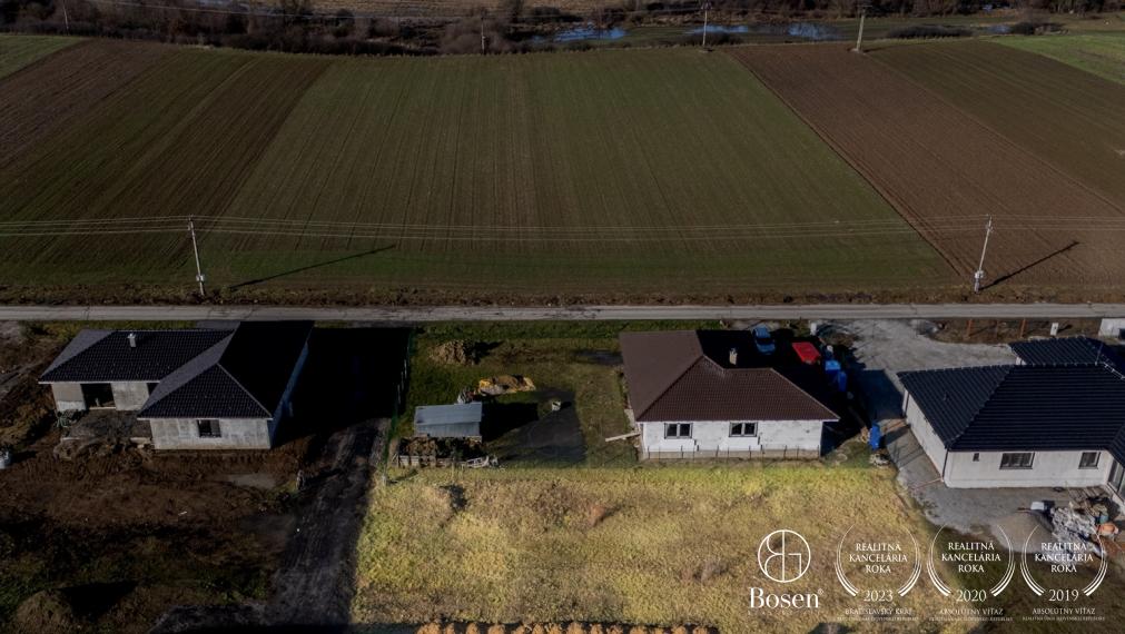 BOSEN | Stavebný pozemok s elektrikou, Močiar, Rimavské Janovce