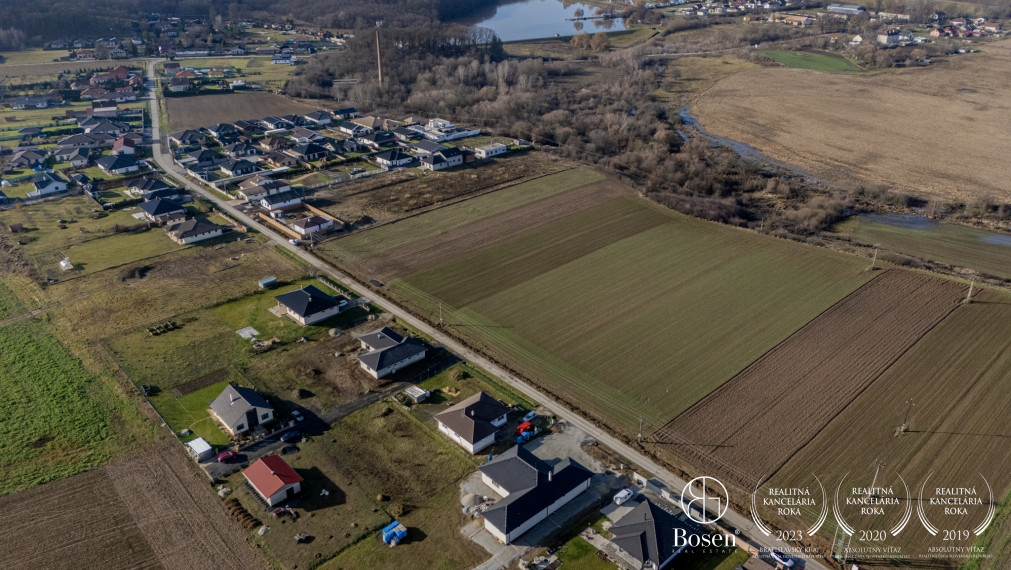BOSEN | Stavebný pozemok s elektrikou, Močiar, Rimavské Janovce