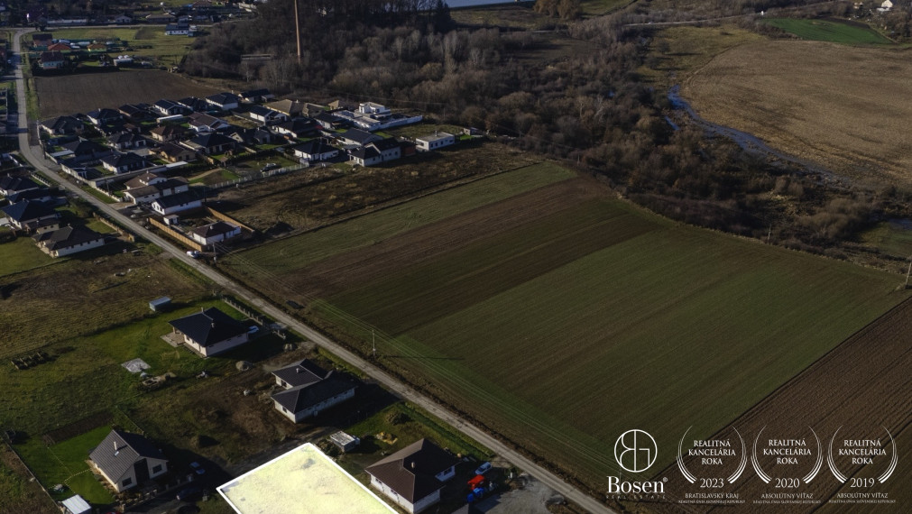 BOSEN | Stavebný pozemok s elektrikou, Močiar, Rimavské Janovce