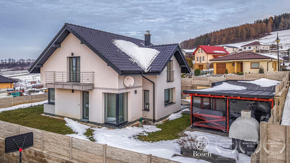 BOSEN | Moderný rodinný dom v malebnej obci Vlková
