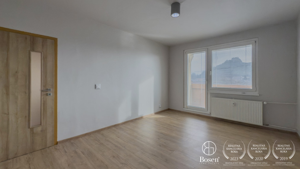 BOSEN | Zrekonštruovaný 3izbový byt s loggiou, 75m2.