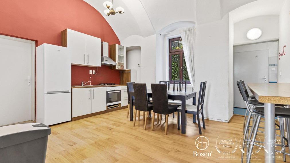 BOSEN | Nezariadený 3 izb. byt, Panenská 25, Bratislava Staré Mesto 100m2