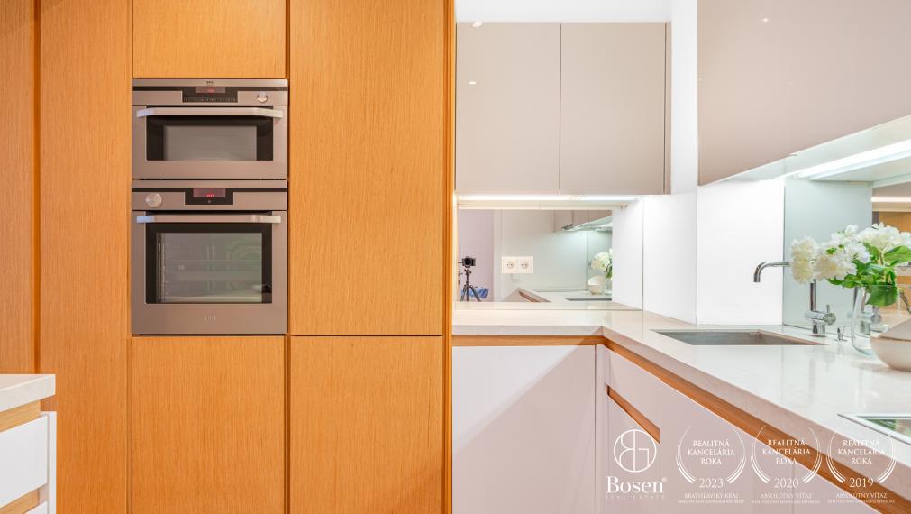 BOSEN | Zariadený 2-izbový byt s terasou a výhľadom na Dunaj – EUROVEA