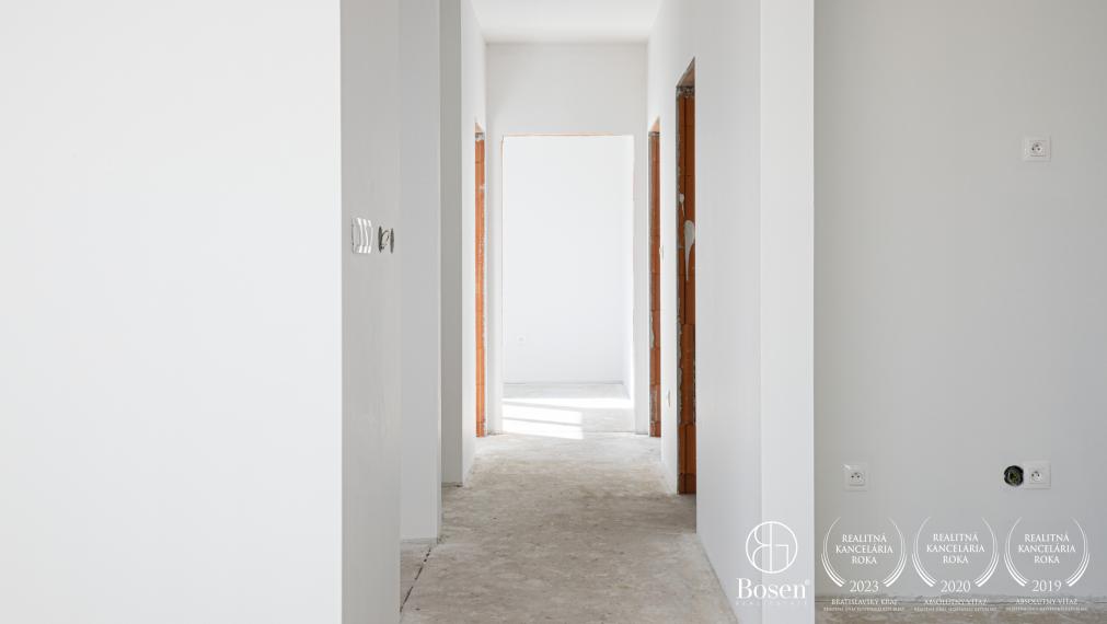 BOSEN | Rodinný dom s dvoma bytovými jednotkami s TEPELNÝM ČERPADLOM V CENE, Dunajský Klátov