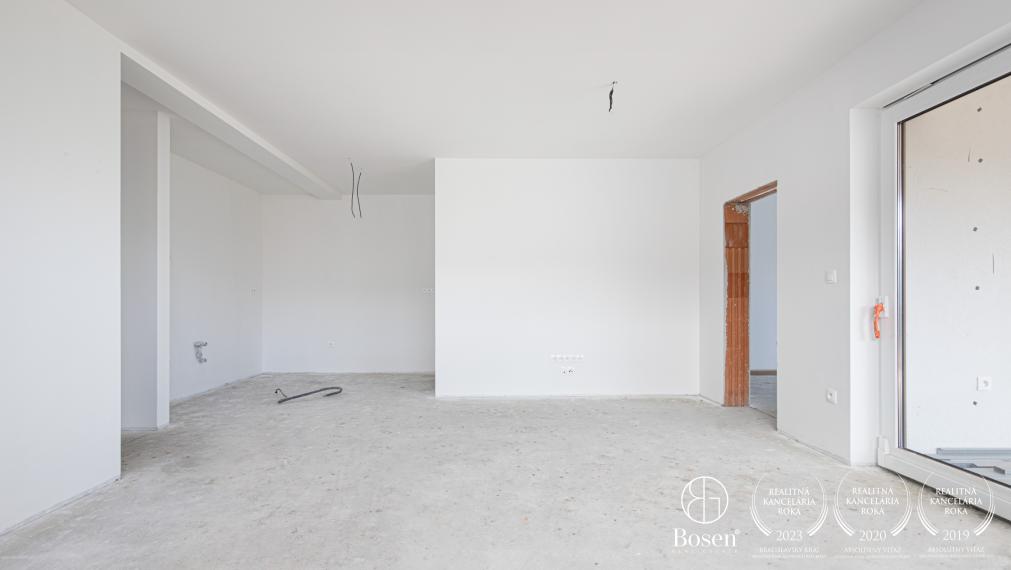 BOSEN | Rodinný dom s dvoma bytovými jednotkami s TEPELNÝM ČERPADLOM V CENE, Dunajský Klátov