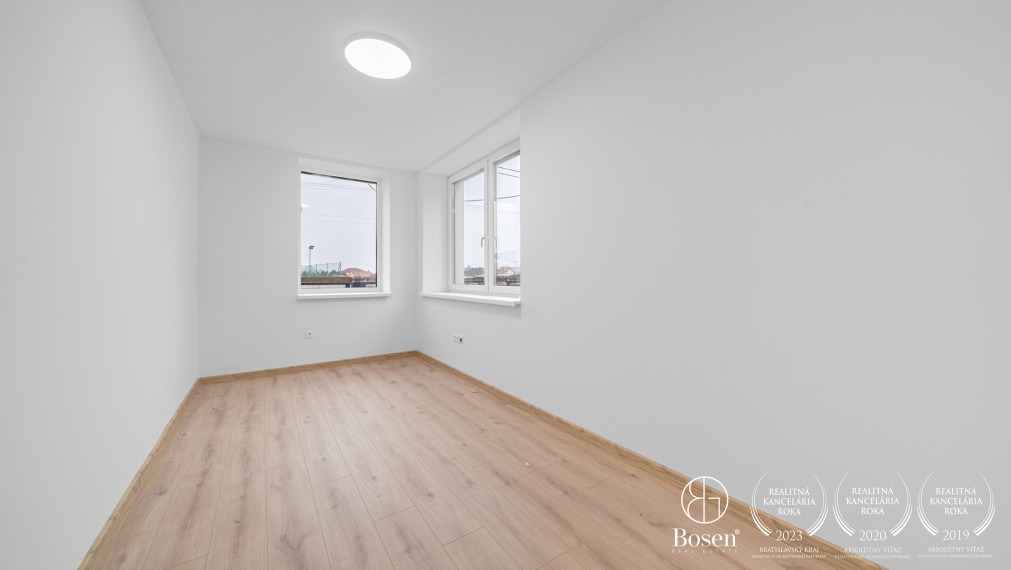 BOSEN | Moderný rodinný dom 147 m2 s veľkou záhradou, garáž, pivnica, Veľké Dvorníky