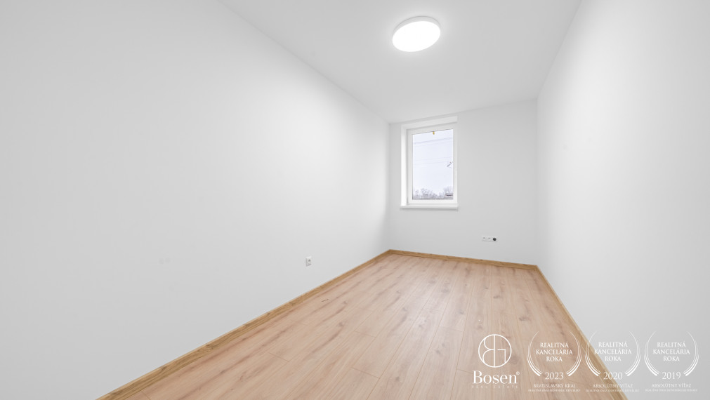 BOSEN | Moderný rodinný dom 147 m2 s veľkou záhradou, garáž, pivnica, Veľké Dvorníky