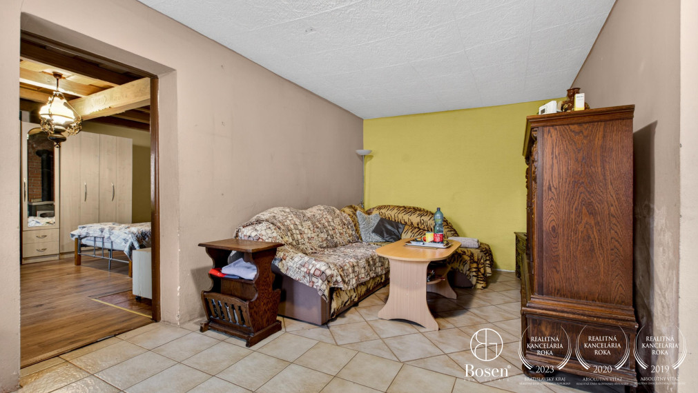 BOSEN | Na predaj rodinný domček vhodný na chalupu s veľkým pozemkom, Moravský Svätý ján