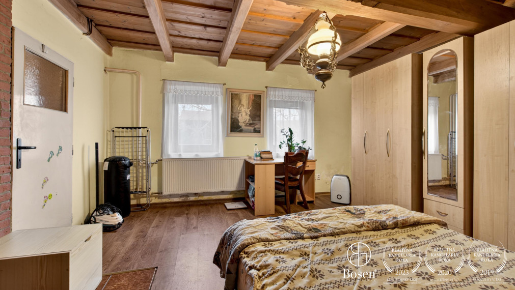 BOSEN | Na predaj rodinný domček vhodný na chalupu s veľkým pozemkom, Moravský Svätý ján