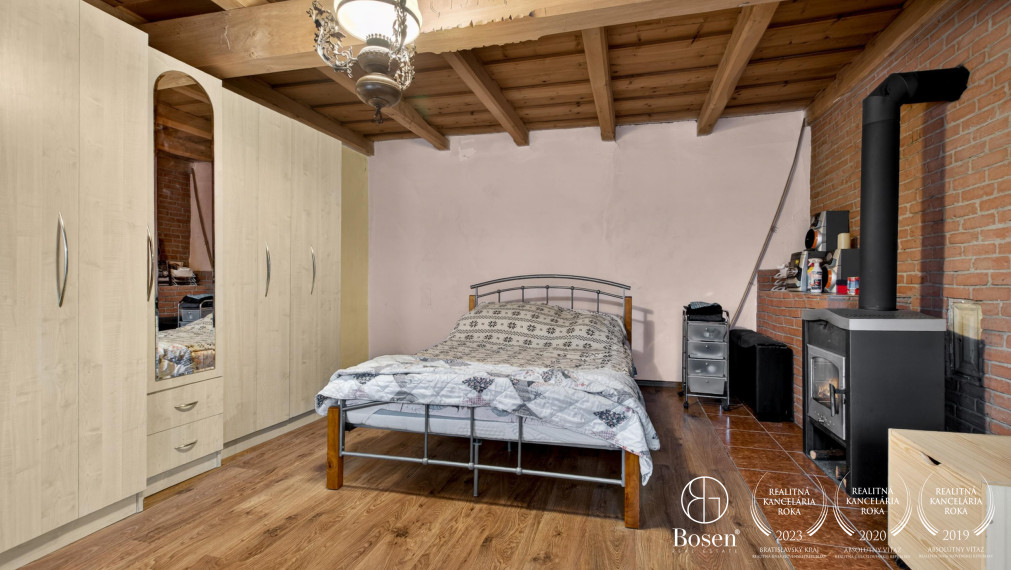 BOSEN | Na predaj rodinný domček vhodný na chalupu s veľkým pozemkom, Moravský Svätý ján