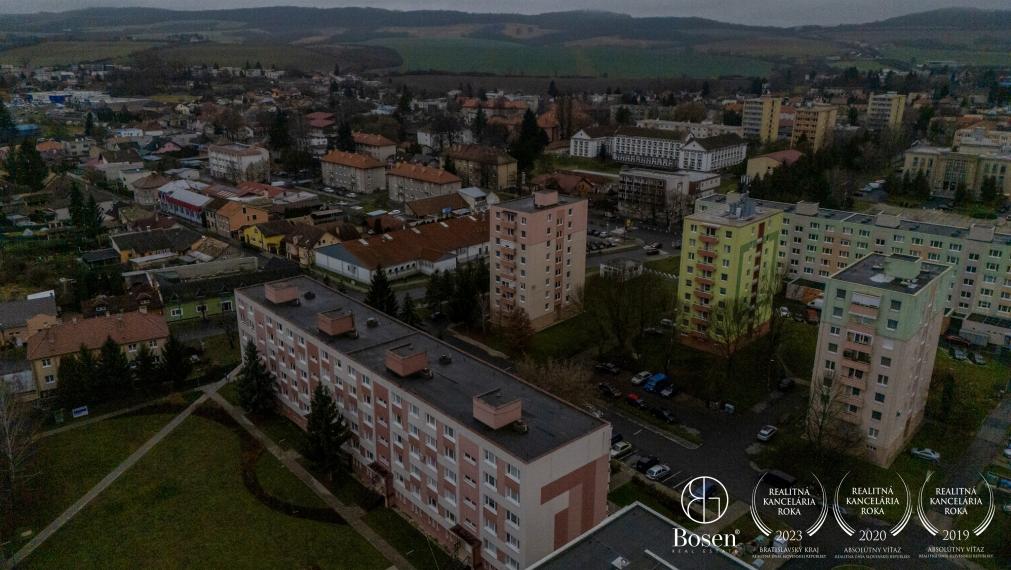 BOSEN | 2 izbový byt s balkónom v perfektnej lokalite, 64m2