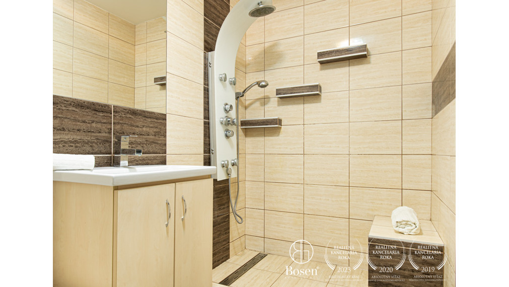 BOSEN GROUP | 3-izbový byt s terasou a 2 parkovacími miestami, Veľké Dvorníky