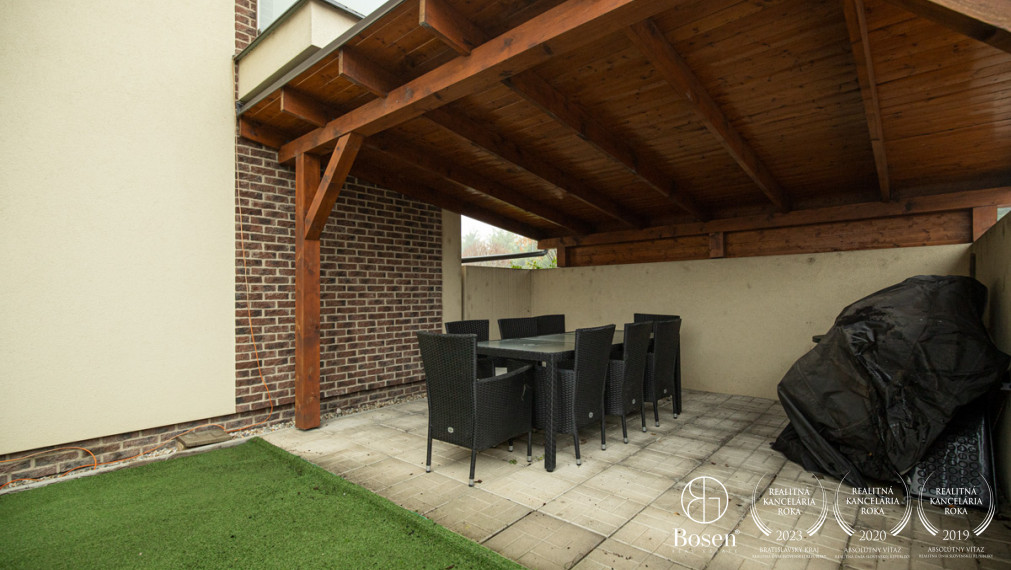 BOSEN GROUP | 3-izbový byt s terasou a 2 parkovacími miestami, Veľké Dvorníky