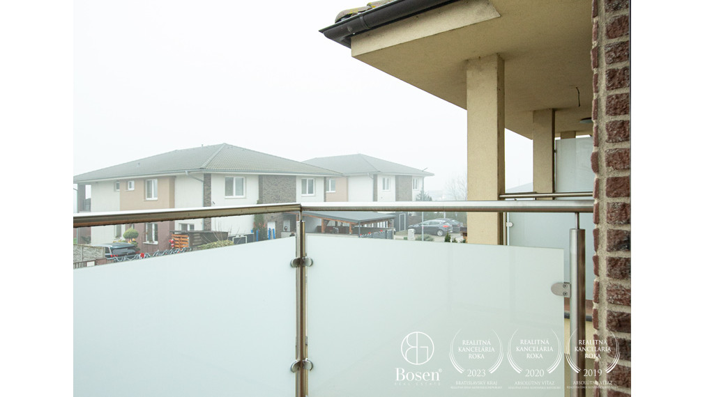 BOSEN GROUP | 3-izbový byt s terasou a 2 parkovacími miestami, Veľké Dvorníky