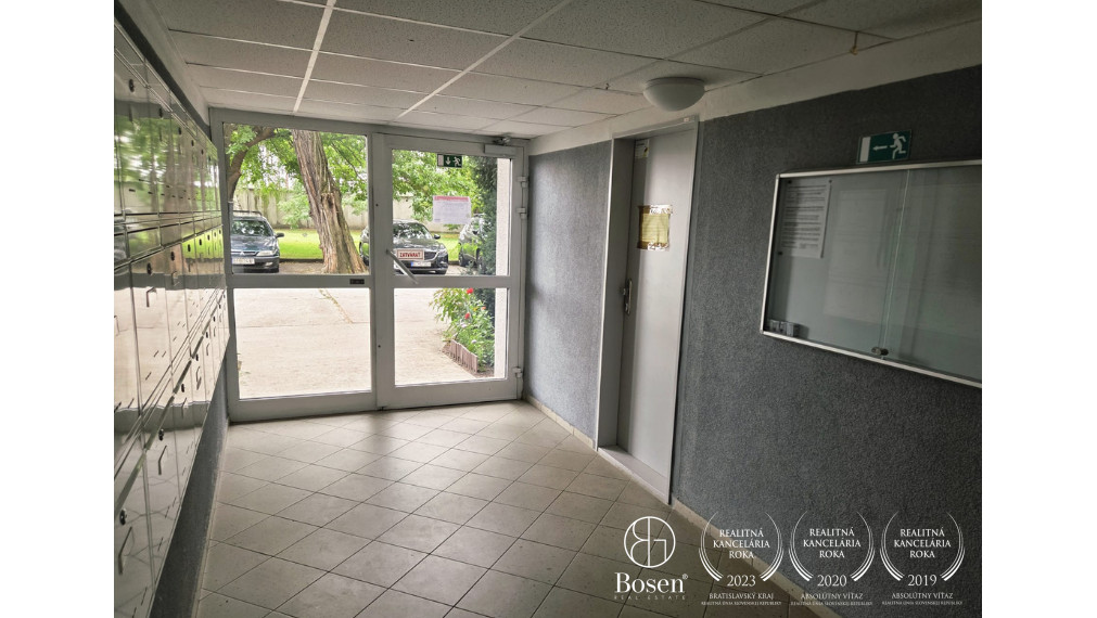 PREDANÉ| ARISE| 4-izbový byt s loggiou a výhľadom na Bratislavu, Rača