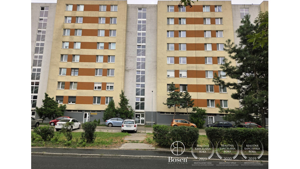 PREDANÉ| ARISE| 4-izbový byt s loggiou a výhľadom na Bratislavu, Rača