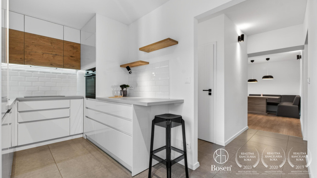 BOSEN | Veľkometrážny 2 izbový byt 85m2, Staré Mesto