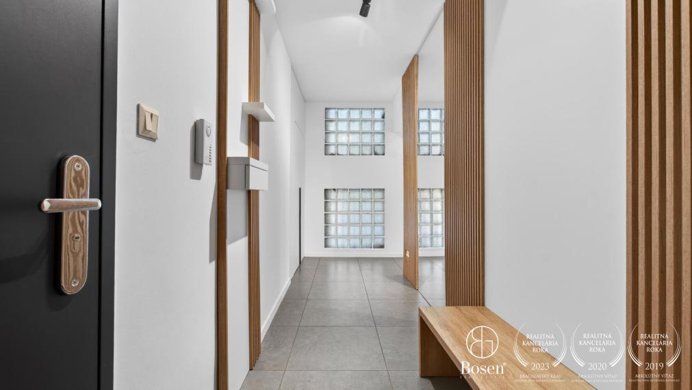 BOSEN | Veľkometrážny 2 izbový byt 85m2, Staré Mesto