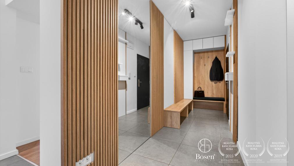 BOSEN | Veľkometrážny 2 izbový byt 85m2, Staré Mesto