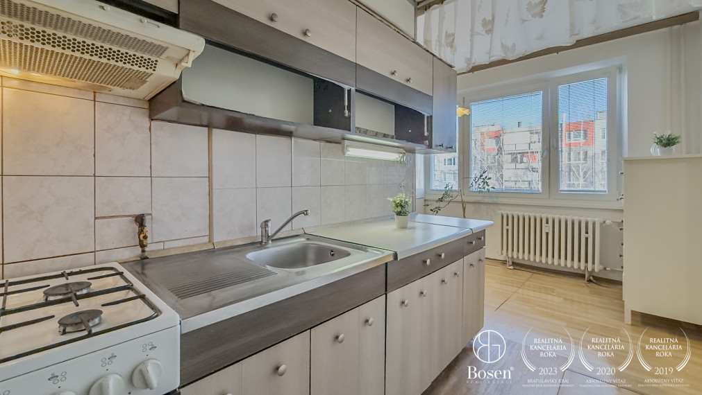 BOSEN | 2 izbový byt s balkónom v perfektnej lokalite, 64m2