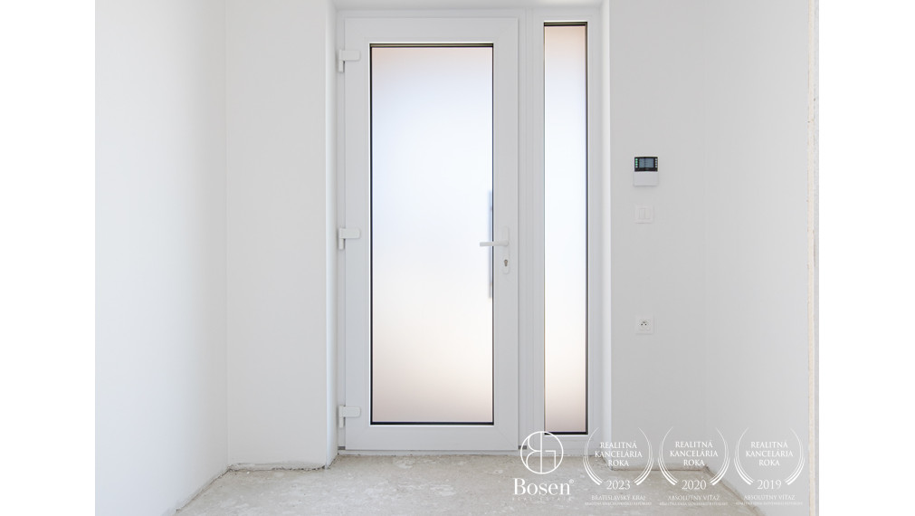 BOSEN | Ďalší, 4i RD s garážou v novej zástavbe v Povode