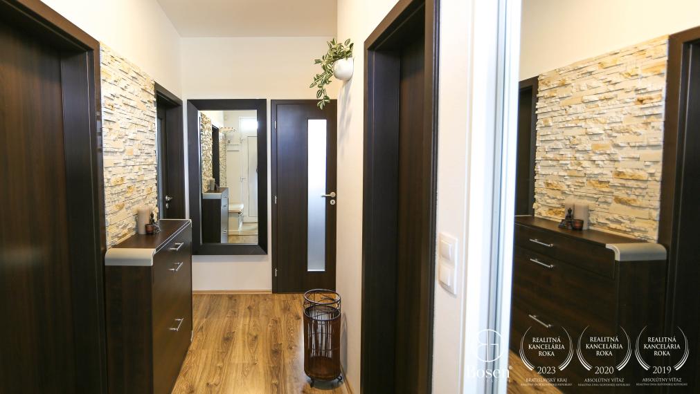 BOSEN | Na prenájom: Štýlový rodinný dom v tichej časti DS