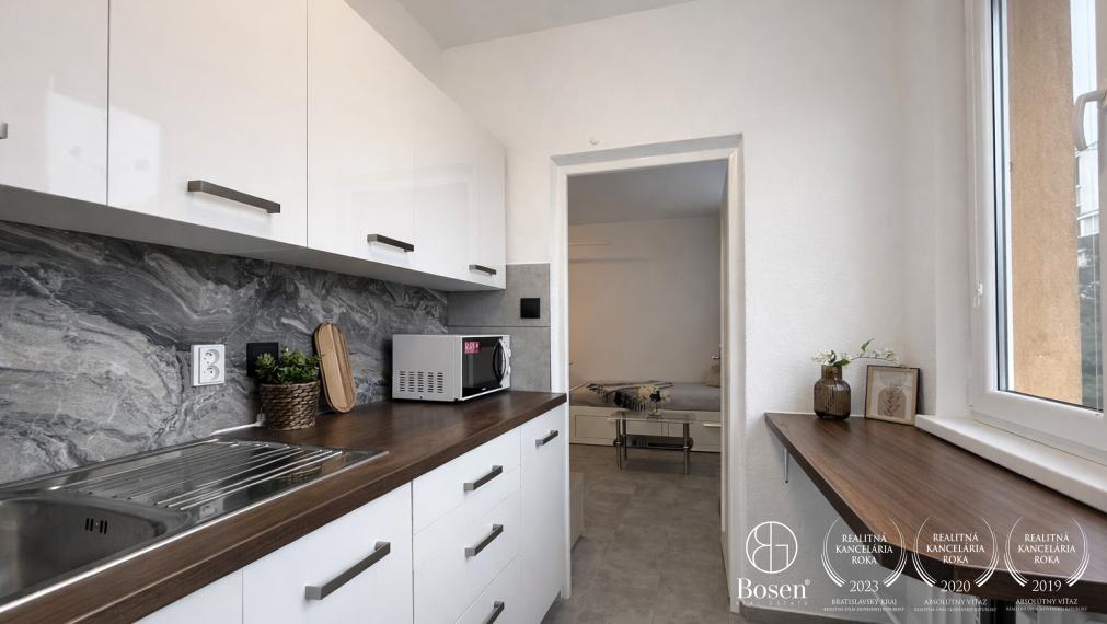 BOSEN | Renovated 1-room apartment – be the first tenant, Tilgnerova, Bratislava, 31 m²