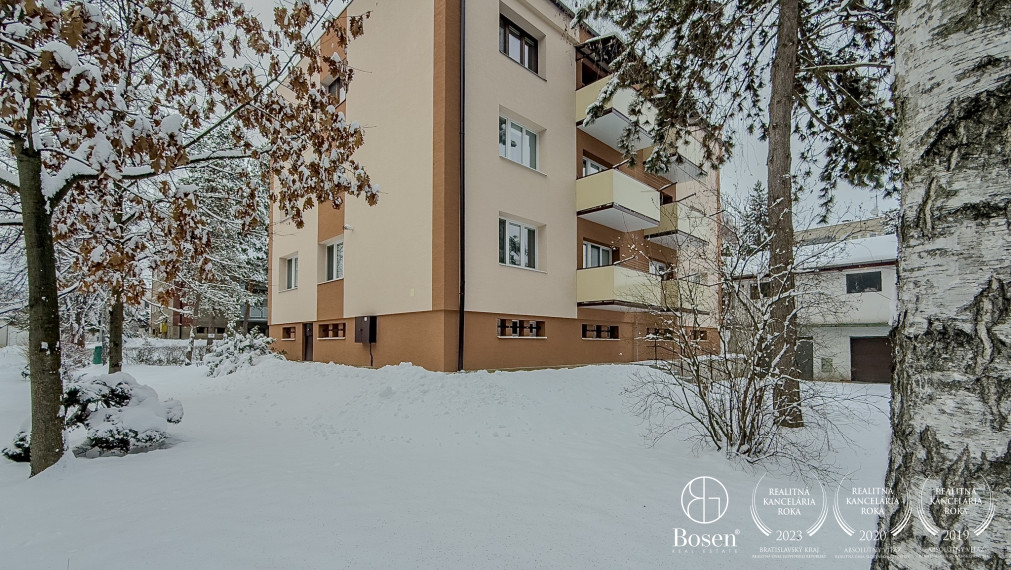 BOSEN | Zrekonštruovaný 3 izbový byt s balkónom, 85m2