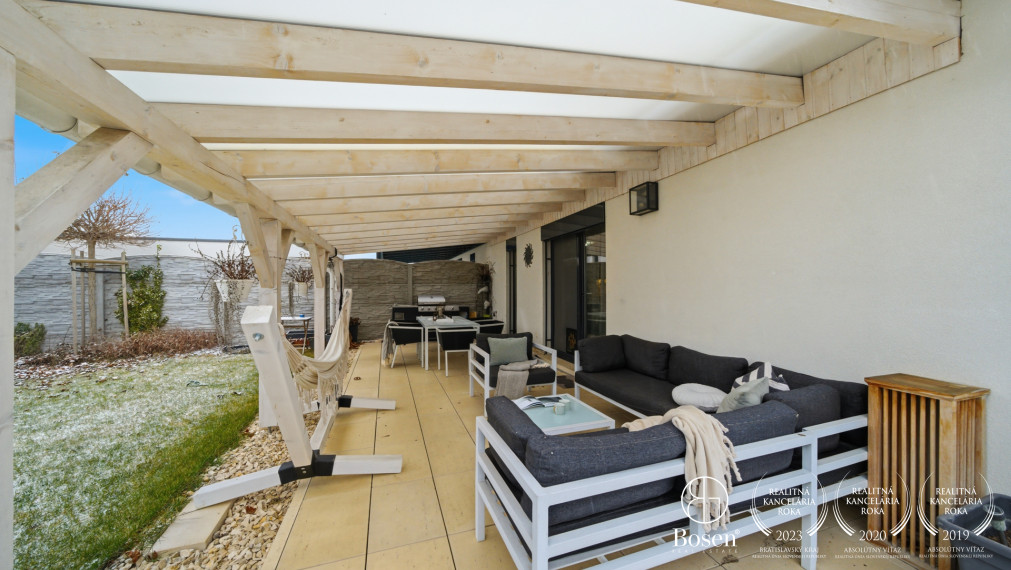 BOSEN |Útulný 4-izb. RD s krbom a terasou v obci Miloslavov – Alžbetin Dvor