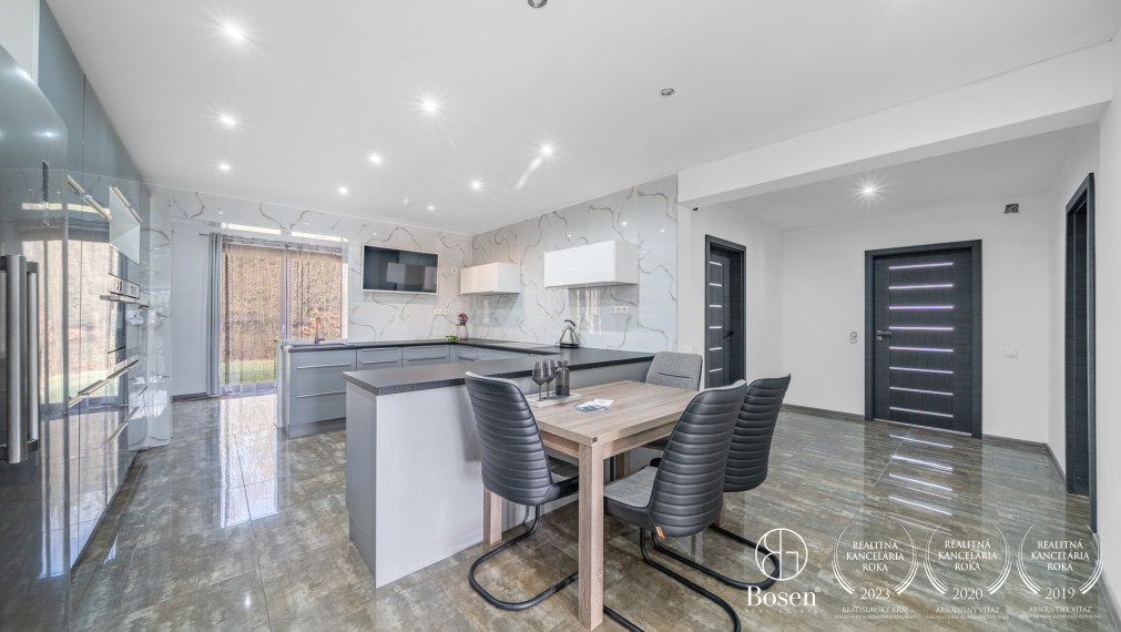 BOSEN | Výnimočný dom. Výnimočná lokalita. Inteligentná investícia. KILB