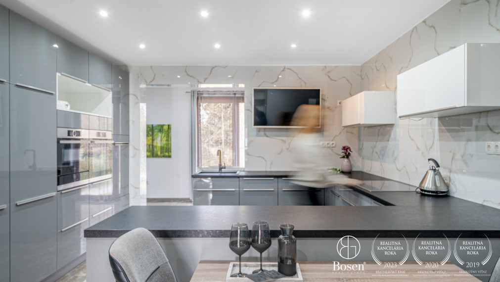 BOSEN | Výnimočný dom. Výnimočná lokalita. Inteligentná investícia. KILB