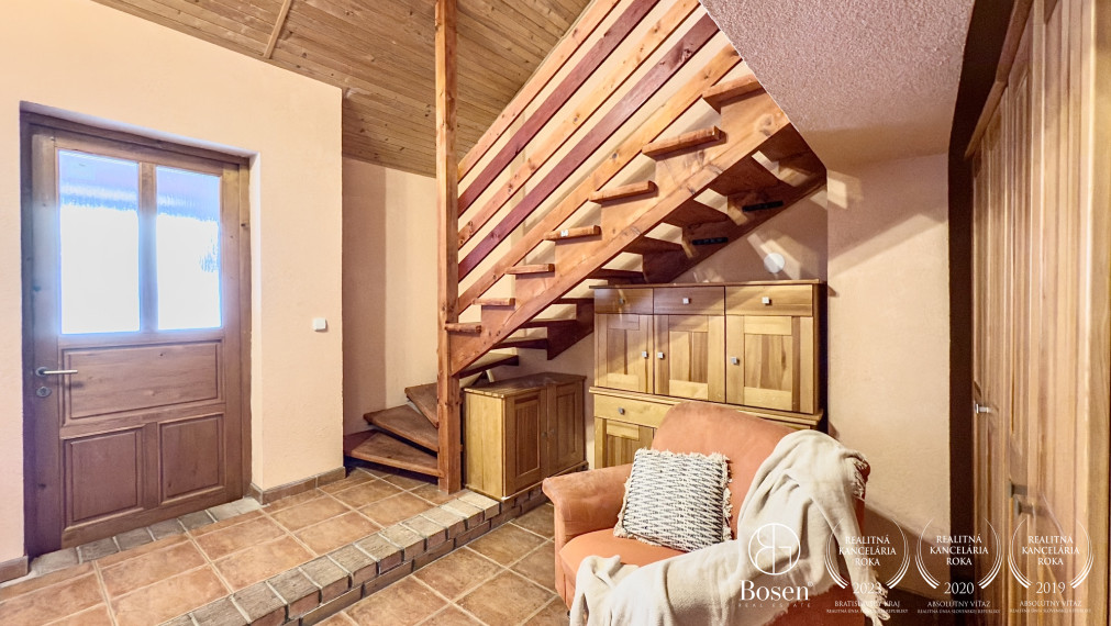 BOSEN | Chata priamo pri vodnej nádrži Ružiná