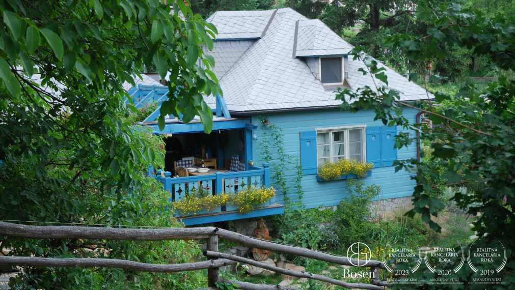 BOSEN | Romantická chalúpka pri vodnom mlyne, Modra - Harmónia