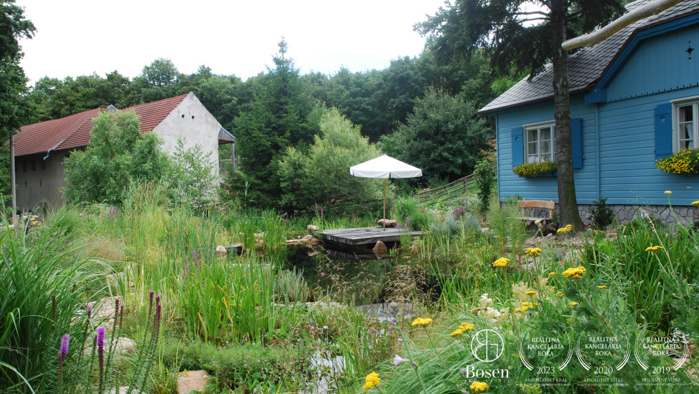 BOSEN | Romantická chalúpka pri vodnom mlyne, Modra - Harmónia